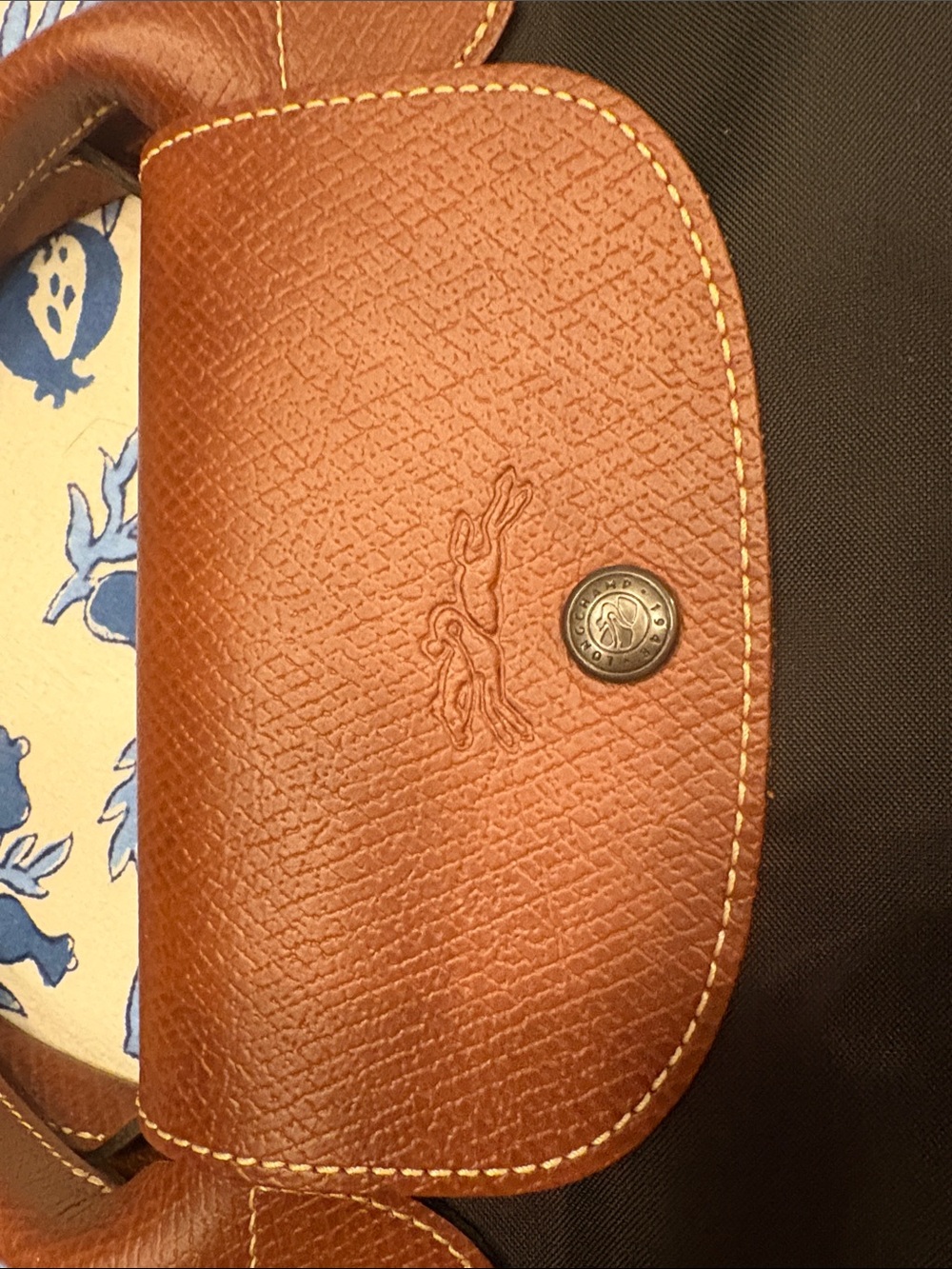 Longchamp Le Pliage Expandable Black Travel Bag with Brown Leather Trim - Picture 2 of 11